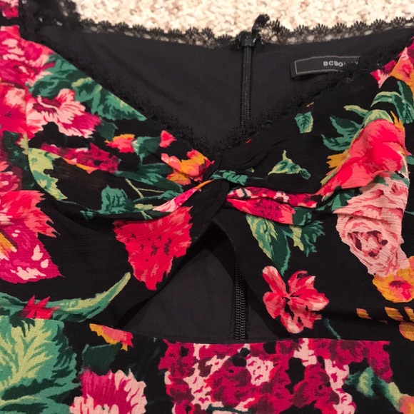 BCBGMAXAZRIA Floral Romper - Picture 5 of 5